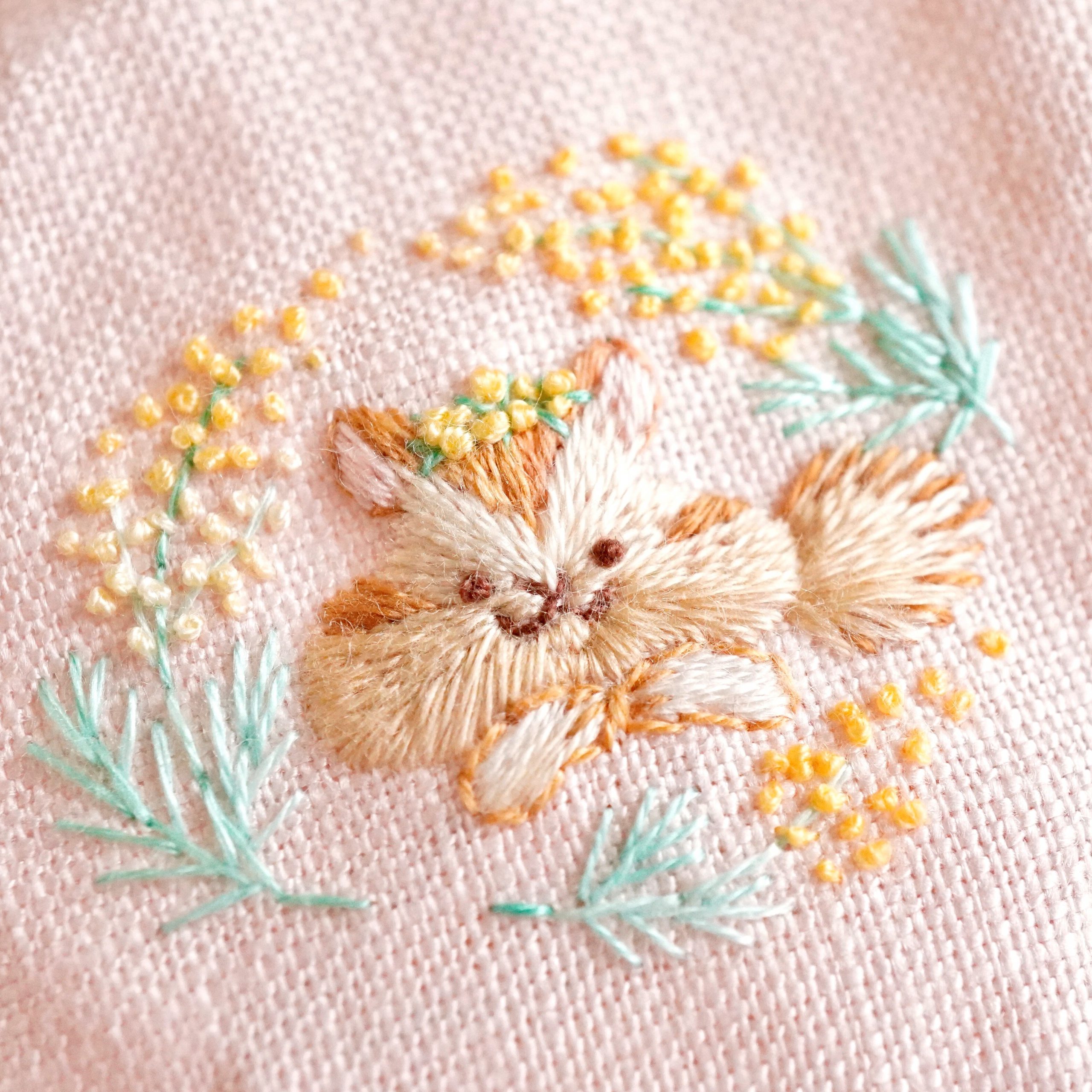 超歓迎 【はるちゃん様】オーダー 刺繍ブローチ 刺繍ヘアゴム 刺繍 